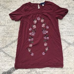 BLUE RAIN Burgundy Floral Embroidered Short-Sleeve Tunic Top Size Medium